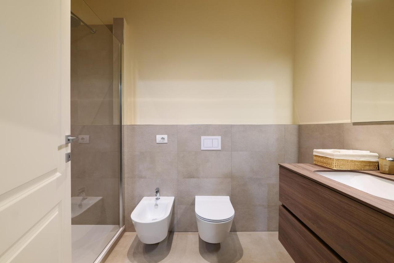 Luxury San Babila Apartment ميلان المظهر الخارجي الصورة
