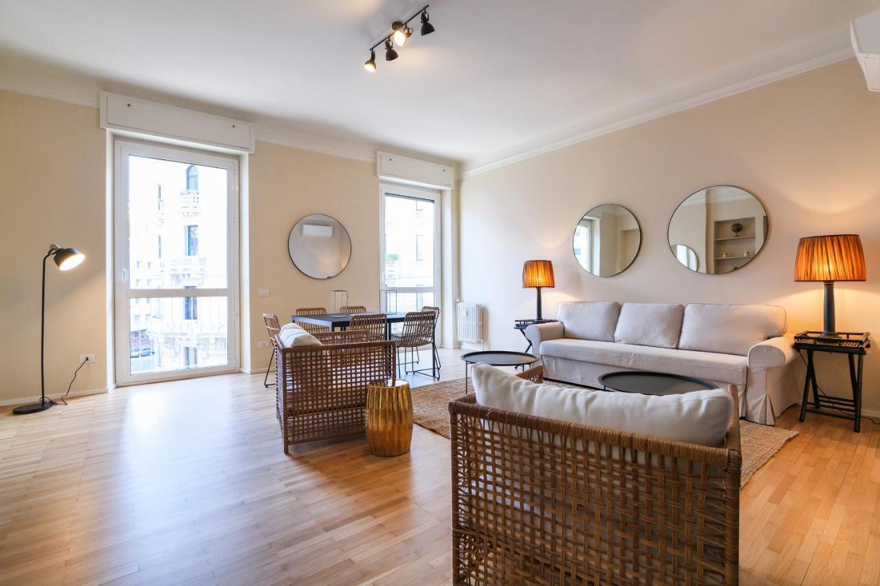 Luxury San Babila Apartment ميلان المظهر الخارجي الصورة